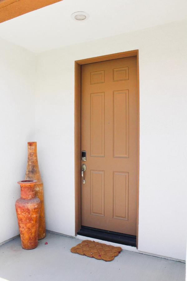 Entire Bungalow W/ Private Pool Near Palm Springs! Indio Kültér fotó